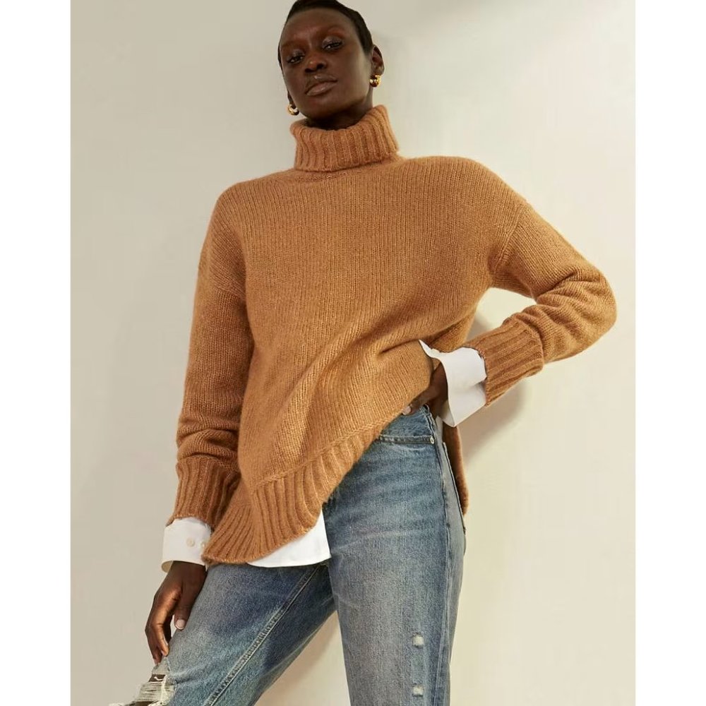 EVERLANE The Cloud Turtleneck in Heathered Chai